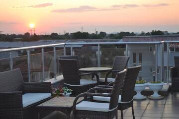 Фото номера Двухместный номер с 2 отдельными кроватями Отель Alexander Hotel г. Асеновград 13