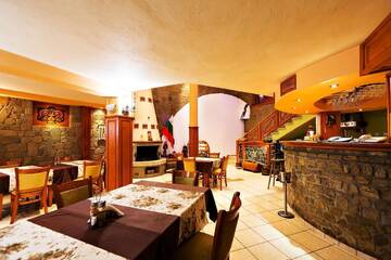 Фотографии Отель Family Hotel Ogi г. Асеновград (Болгария) №2 Фото Отель Family Hotel Ogi г. Асеновград 2