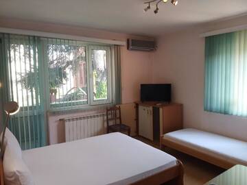 Фото Отель Hotel Tsarevets г. Асеновград 2