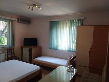 Фото Отель Hotel Tsarevets г. Асеновград 3